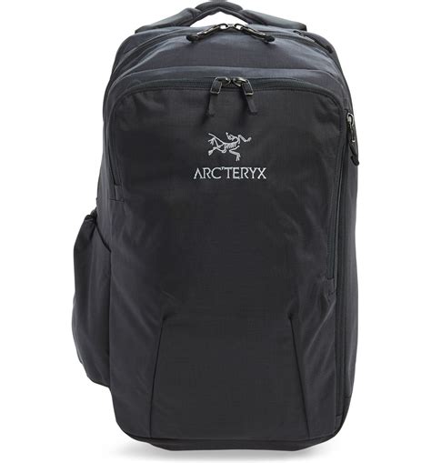 arcteryx travel bag